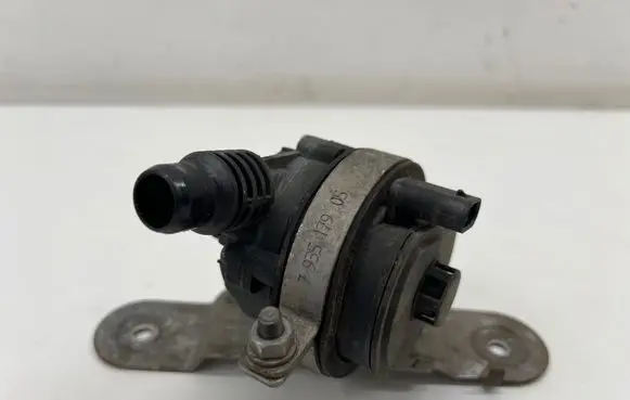 BMW 5 G30 G31 G38 Electric auxiliary coolant/water pump 8651287