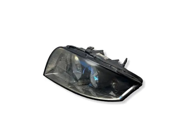 Audi A2 Headlight/headlamp 8Z0941003H