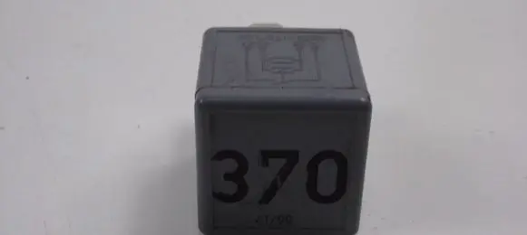 Audi A8 S8 D2 4D Other relay 8D0951253