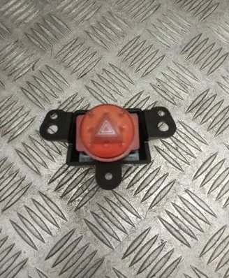 Nissan Almera Tino Hazard light switch