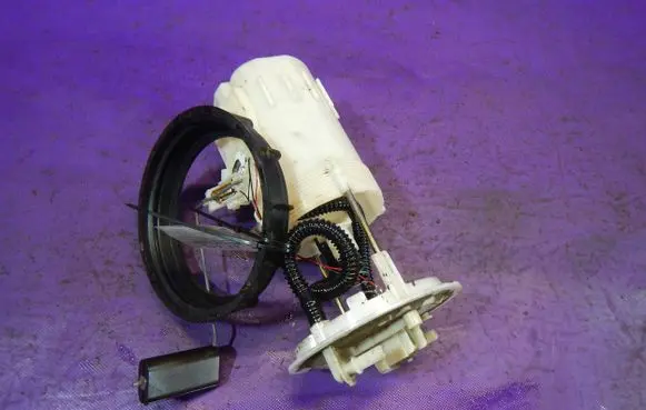 Renault Laguna II Fuel level sensor 8200465952