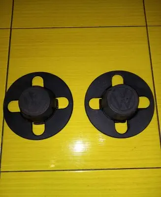 Volkswagen Golf I Original wheel cap 871601171