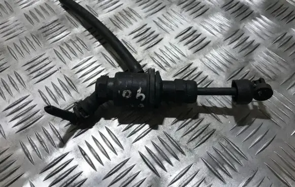Nissan Micra Clutch master cylinder