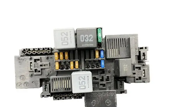 Mercedes-Benz C W205 Fuse module A2229063202