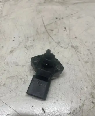 Volkswagen PASSAT B5 Air pressure sensor 038906051