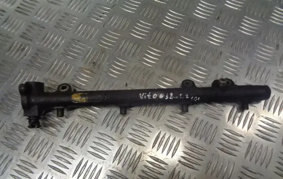Mercedes-Benz Vito Viano W638 Fuel main line pipe 0445214004
