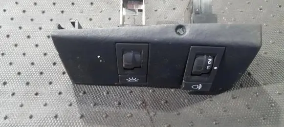 Peugeot 605 Headlight level height control switch