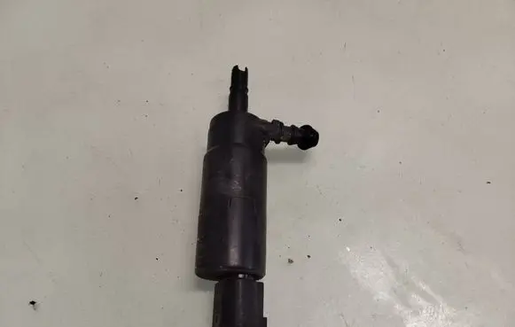 Porsche Cayenne (9PA) Windscreen/windshield washer pump 20190221