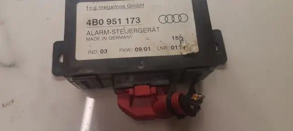 Audi A6 S6 C5 4B Alarm control unit/module 4B0951173