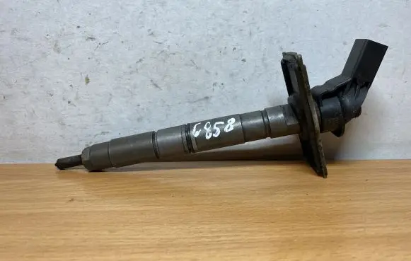 Audi A6 S6 C6 4F Fuel injector 059103113 C858
