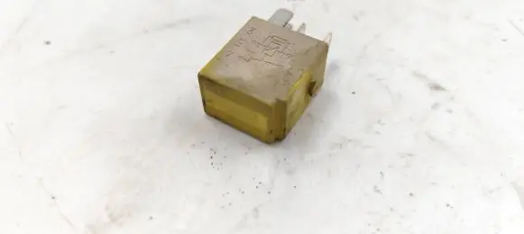 Mercedes-Benz C W203 Other relay 0025421219
