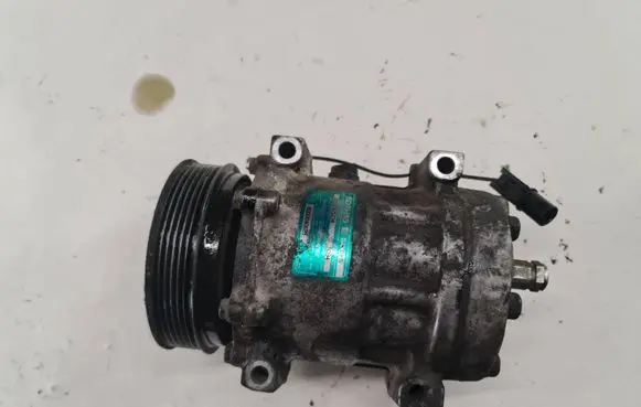 Volvo S40, V40 Air conditioning (A/C) compressor (pump) 8200040681 3331905234