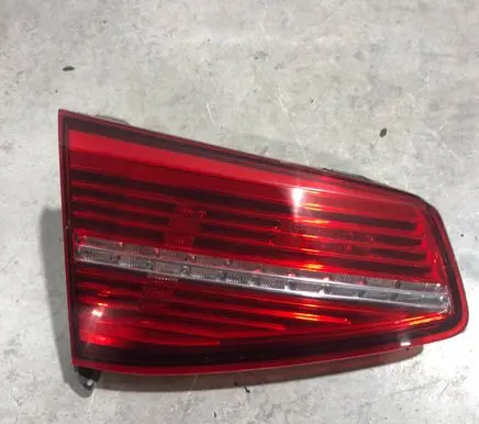 Volkswagen PASSAT B8 Tailgate rear/tail lights 3G9945307