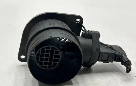 Volkswagen Caddy Mass air flow meter 0281002531 038906461B
