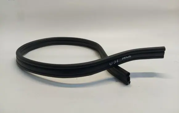 BMW 2 Active Tourer U06 Wiper trim 8737151