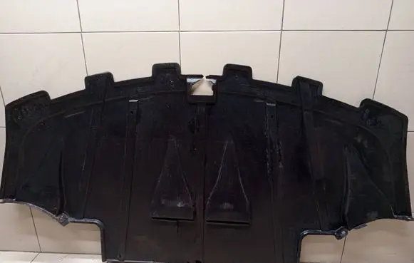 Audi 100 S4 C4 Engine splash shield/under tray 4A0863821D