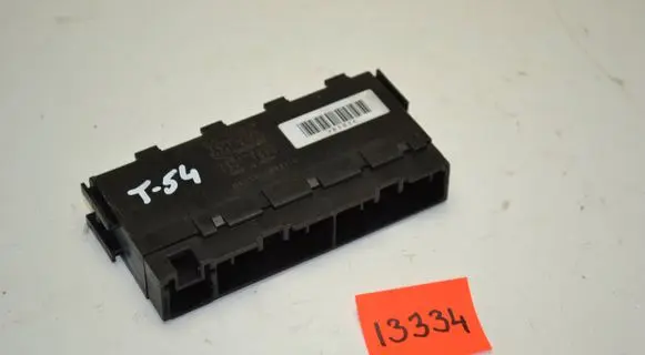 Toyota Auris 150 Fuse module 8264147020 72818502 05J1509370