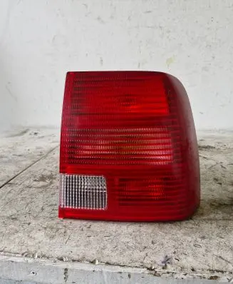 Volkswagen PASSAT B5 Rear/tail lights