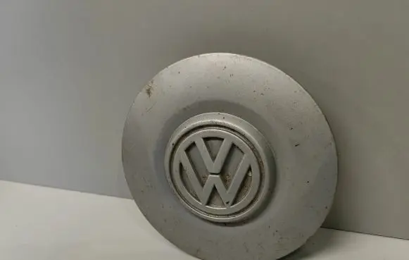 Volkswagen Golf III Original wheel cap 1H0601149B