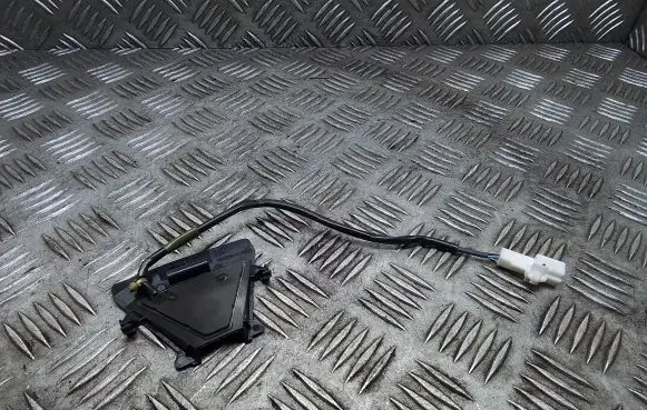 Toyota Prius+ (ZVW40) Sensor 8646147030