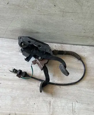Fiat Panda II Clutch pedal 