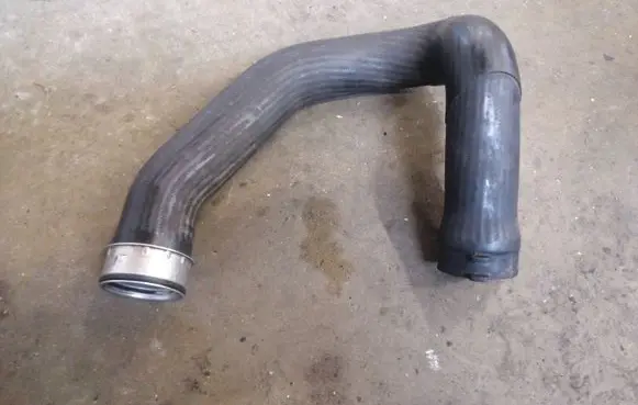 Audi A6 S6 C5 4B Intercooler hose/pipe 4B0145737 106917