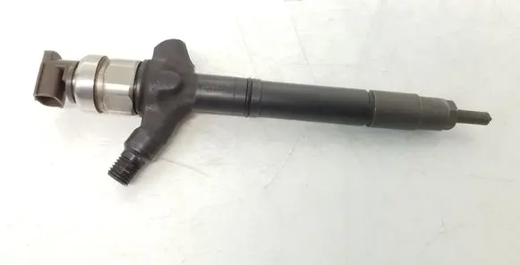 Toyota Avensis T250 Fuel injector 236700R180 51FBECF8 05F708FB