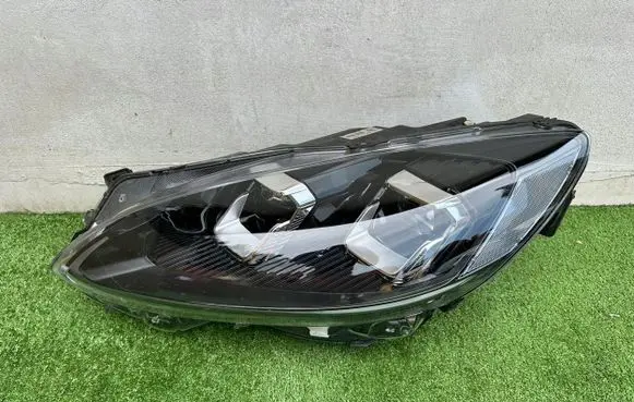 Ford Kuga III Headlight/headlamp 13E017