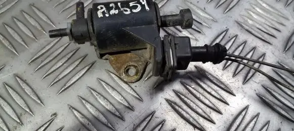 Renault Scenic I Turbo solenoid valve 7700857062