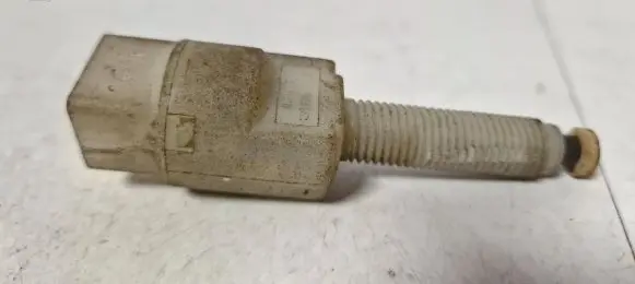 Audi A4 S4 B5 8D Brake pedal sensor switch 4a0945515a