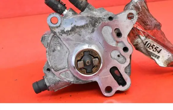 Skoda Octavia Mk2 (1Z) Vacuum pump 03G145209C