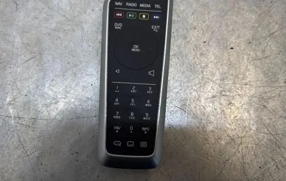 Volvo V70 Head unit multimedia control 31346042