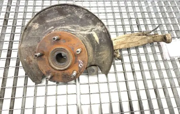 Honda CR-V Front wheel hub spindle knuckle 