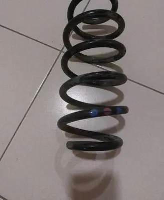 Toyota Auris E180 Rear coil spring