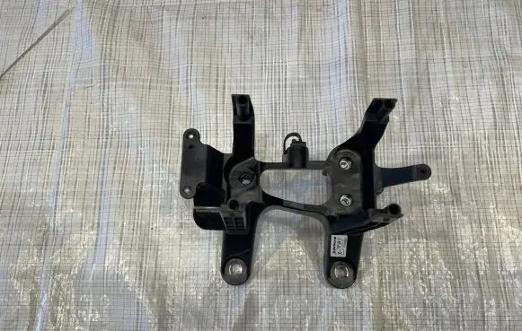 Mitsubishi Outlander Other center console (tunnel) element 2400A576