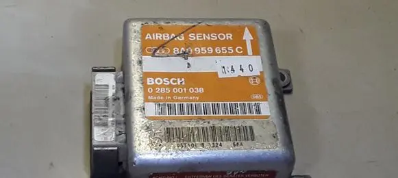 Audi A4 S4 B5 8D Airbag control unit/module 0285001038 8A0959655C