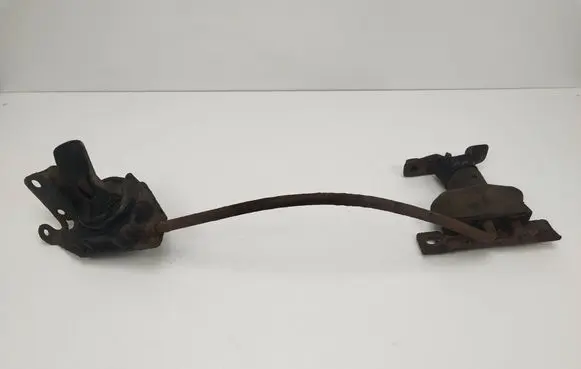 Volkswagen Amarok Spare wheel mounting bracket 
