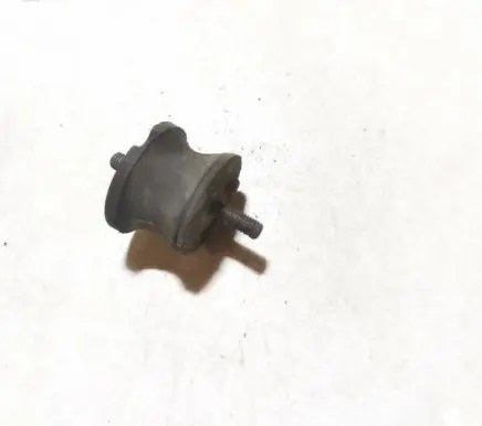 BMW 5 E39 Engine mount bracket 1094916
