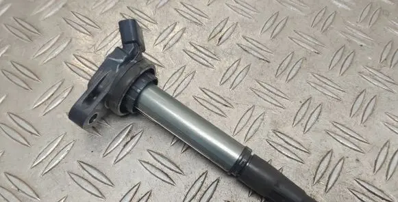 High voltage ignition coil