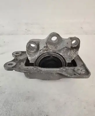 Volvo XC90 Engine mount bracket 31686980
