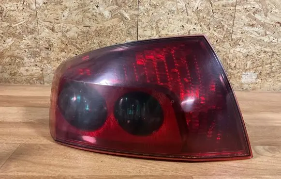 Peugeot 407 Rear/tail lights 9656606380