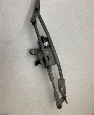 Volvo XC70 Front wiper linkage and motor 404775 2306C 8648343
