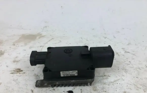 BMW 1 F20 F21 Coolant fan relay 940011401 700013649312