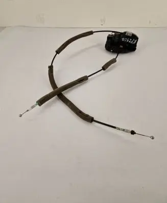 Nissan X-Trail T32 Front door lock 