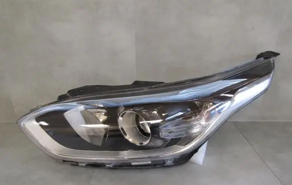KIA Ceed Headlight/headlamp 92101J7050