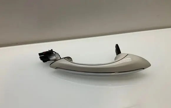 BMW 6 F12 F13 Front door exterior handle 7305276 17411 14251120