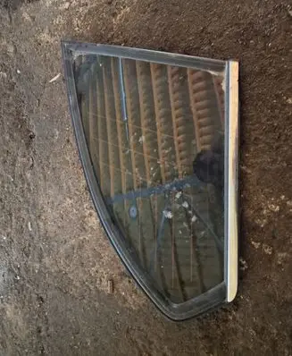 Chevrolet Captiva Rear side window