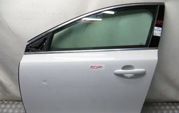 Volvo V40 Front door