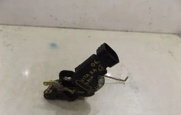 Suzuki Grand Vitara I Rear door lock