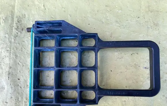 Mercedes-Benz A W169 Battery bracket A1696102136